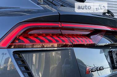 Внедорожник / Кроссовер Audi RS Q8 2021 в 