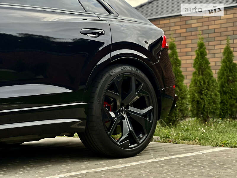 Внедорожник / Кроссовер Audi RS Q8 2021 в Виннице