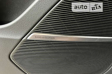 Внедорожник / Кроссовер Audi RS Q8 2022 в 