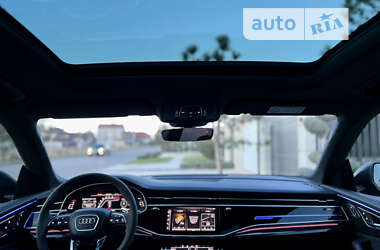 Внедорожник / Кроссовер Audi RS Q8 2021 в 