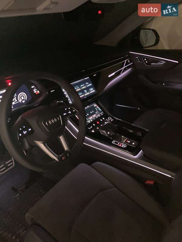 Позашляховик / Кросовер Audi RS Q8 2022 в Львові