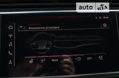 Позашляховик / Кросовер Audi RS Q8 2020 в Мукачевому