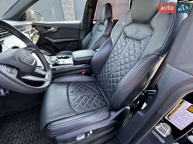 Позашляховик / Кросовер Audi RS Q8 2021 в Львові