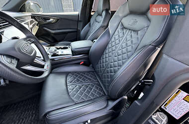 Внедорожник / Кроссовер Audi RS Q8 2021 в 