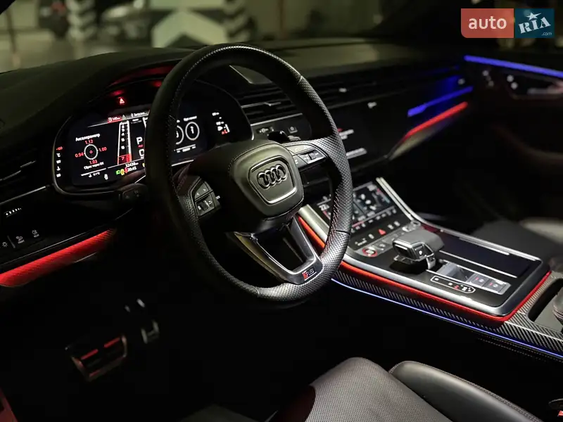 Внедорожник / Кроссовер Audi RS Q8 2021 в 