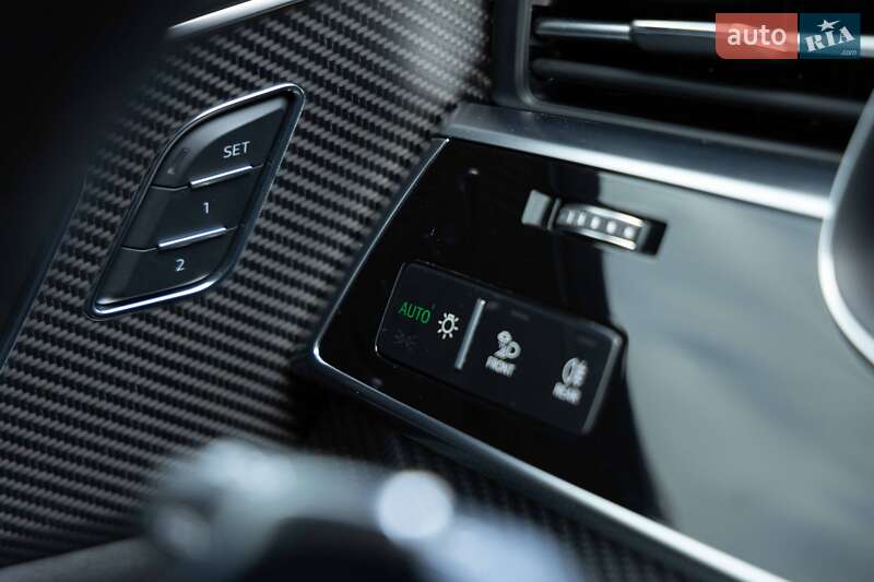 Внедорожник / Кроссовер Audi RS Q8 2021 в Днепре