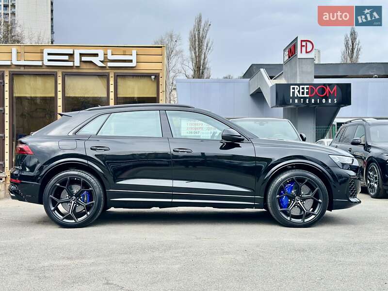 Внедорожник / Кроссовер Audi RS Q8 2025 в Киеве