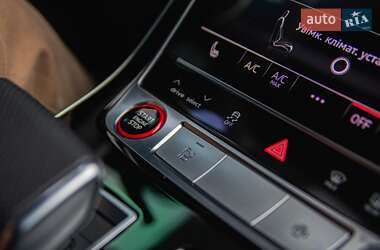 Внедорожник / Кроссовер Audi RS Q8 2023 в 