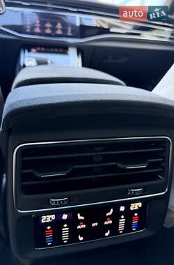 Внедорожник / Кроссовер Audi RS Q8 2025 в 