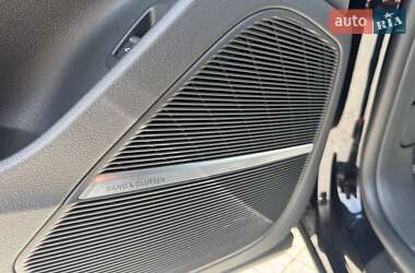 Позашляховик / Кросовер Audi RS Q8 2020 в 