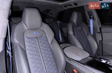 Внедорожник / Кроссовер Audi RS Q8 2024 в 
