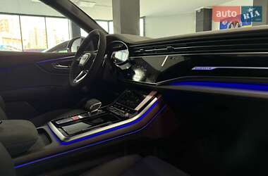 Позашляховик / Кросовер Audi RS Q8 2025 в 