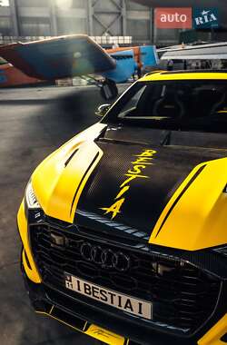 Позашляховик / Кросовер Audi RS Q8 2020 в 