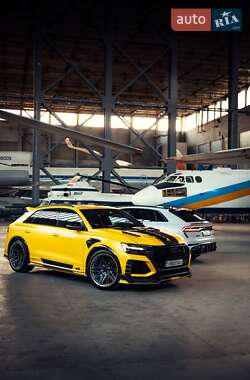 Позашляховик / Кросовер Audi RS Q8 2020 в 