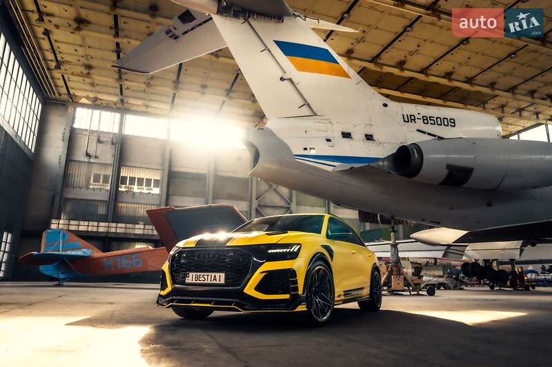 Позашляховик / Кросовер Audi RS Q8 2020 в 