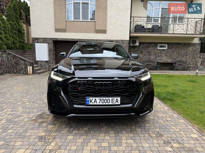 Внедорожник / Кроссовер Audi RS Q8 2021 в 