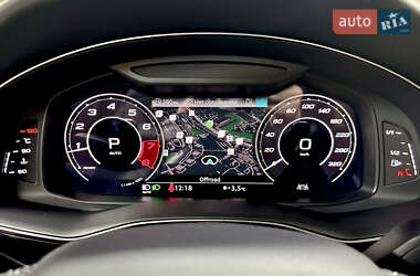 Внедорожник / Кроссовер Audi RS Q8 2020 в 