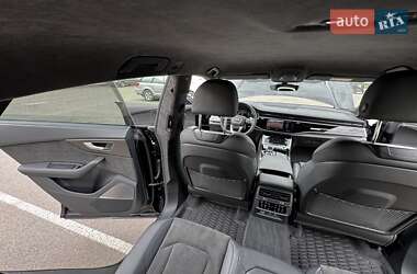 Позашляховик / Кросовер Audi RS Q8 2020 в 
