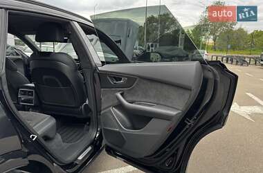 Позашляховик / Кросовер Audi RS Q8 2020 в 
