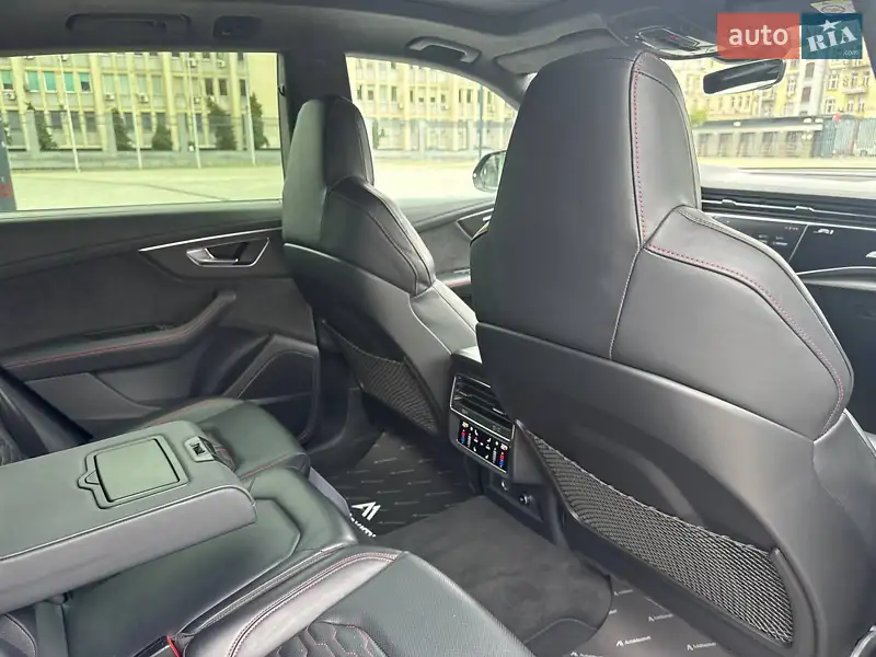Внедорожник / Кроссовер Audi RS Q8 2020 в 
