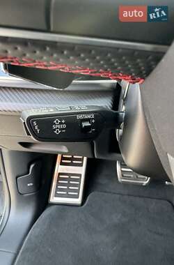 Внедорожник / Кроссовер Audi RS Q8 2022 в 