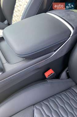 Внедорожник / Кроссовер Audi RS Q8 2025 в 