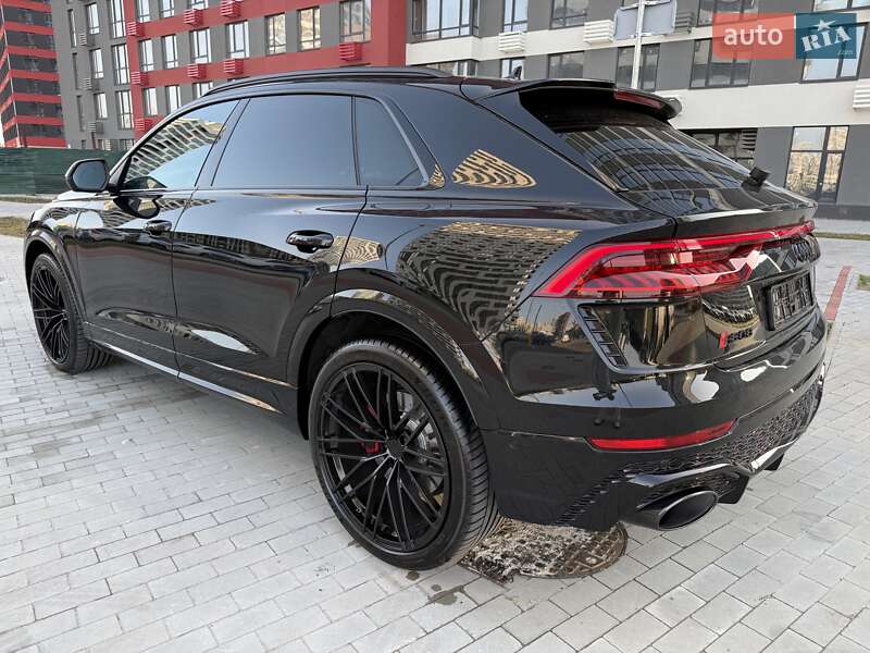 Внедорожник / Кроссовер Audi RS Q8 2024 в Киеве