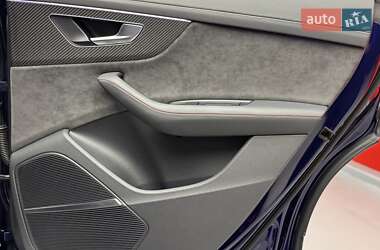 Внедорожник / Кроссовер Audi RS Q8 2020 в 