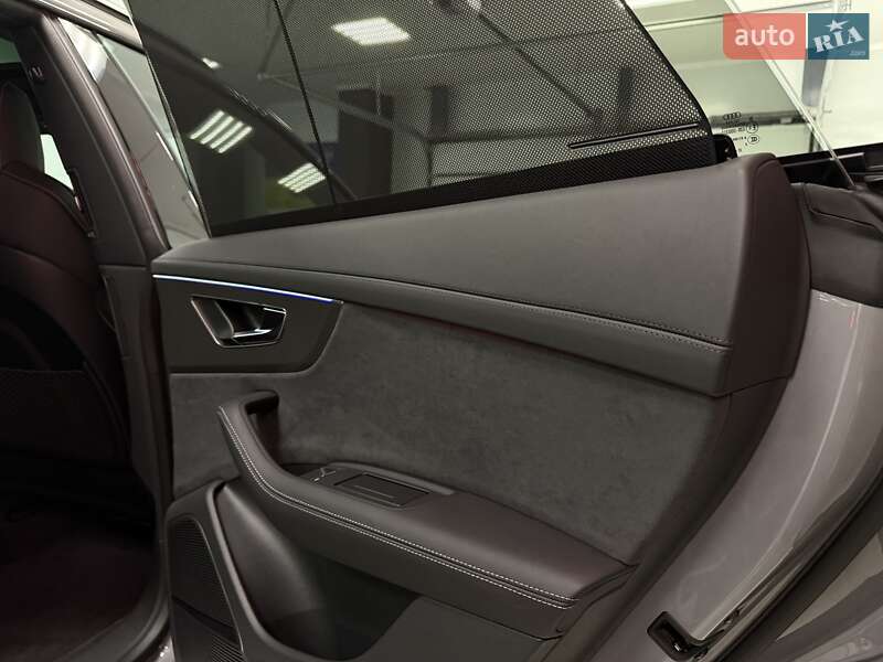 Позашляховик / Кросовер Audi RS Q8 2023 в Тернополі