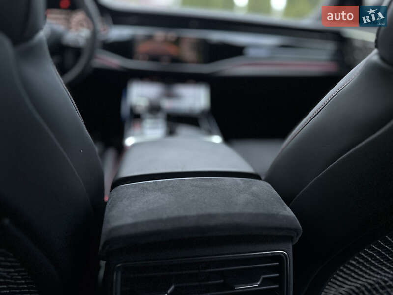 Внедорожник / Кроссовер Audi RS Q8 2023 в Ровно