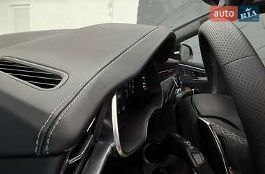 Внедорожник / Кроссовер Audi RS Q8 2025 в 