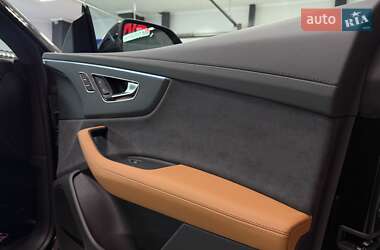 Внедорожник / Кроссовер Audi RS Q8 2025 в 