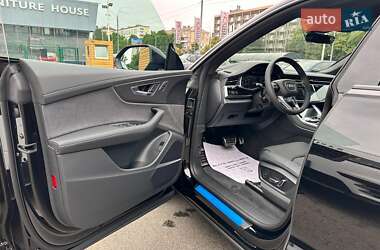 Внедорожник / Кроссовер Audi RS Q8 2025 в 