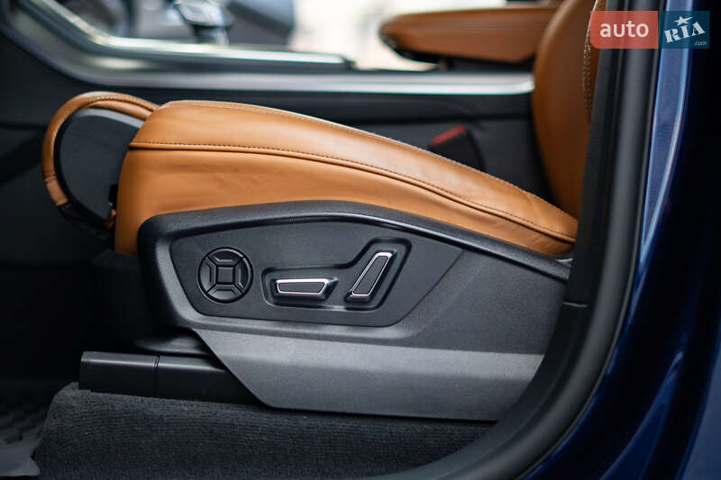 Внедорожник / Кроссовер Audi RS Q8 2020 в Киеве