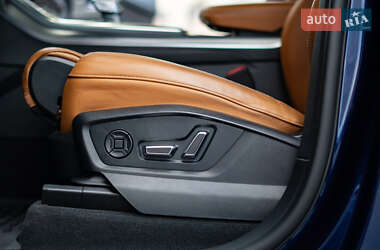 Внедорожник / Кроссовер Audi RS Q8 2020 в 