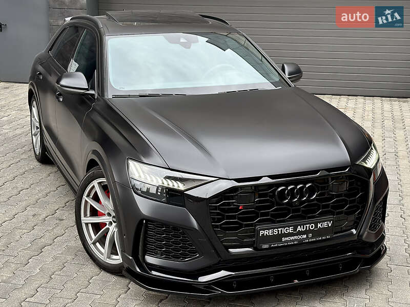 Внедорожник / Кроссовер Audi RS Q8 2020 в 
