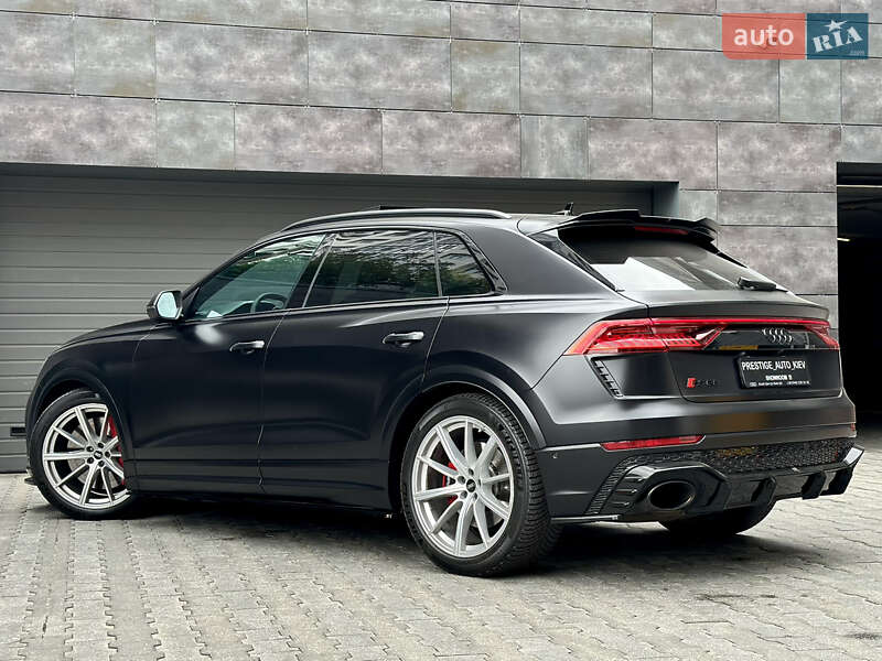 Позашляховик / Кросовер Audi RS Q8 2020 в Києві