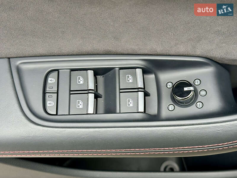 Позашляховик / Кросовер Audi RS Q8 2020 в Києві