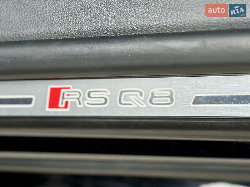 Позашляховик / Кросовер Audi RS Q8 2020 в Києві