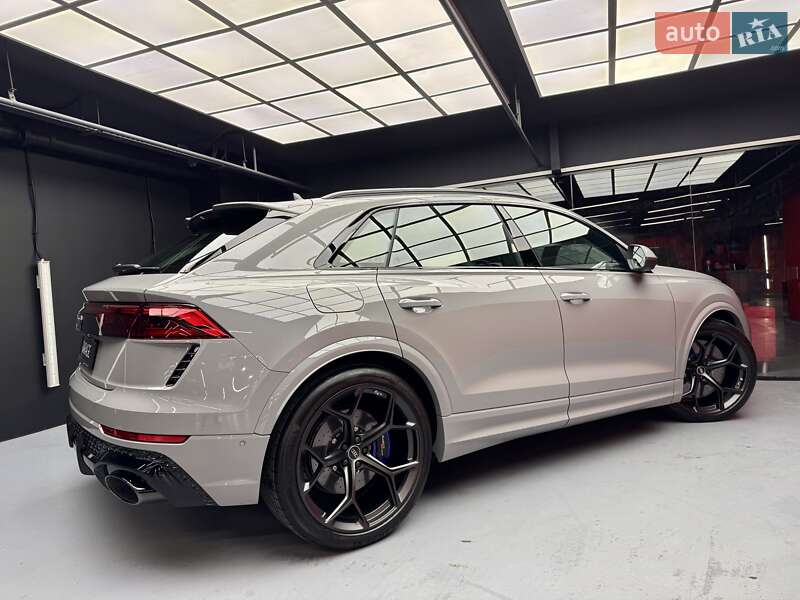 Внедорожник / Кроссовер Audi RS Q8 2025 в Киеве