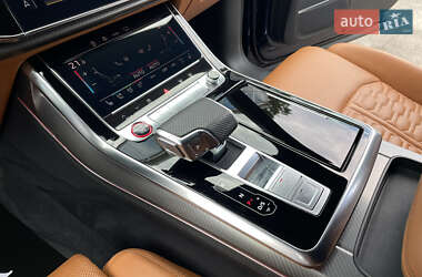 Внедорожник / Кроссовер Audi RS Q8 2020 в 