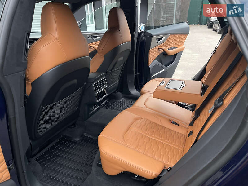 Внедорожник / Кроссовер Audi RS Q8 2020 в Киеве