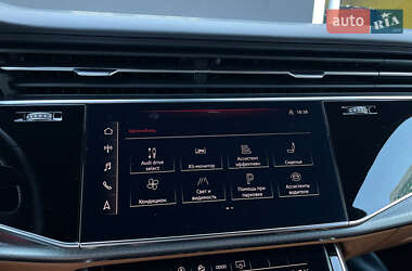 Внедорожник / Кроссовер Audi RS Q8 2020 в 