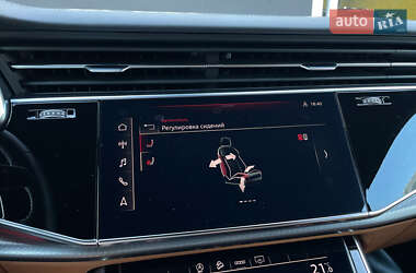 Внедорожник / Кроссовер Audi RS Q8 2020 в 