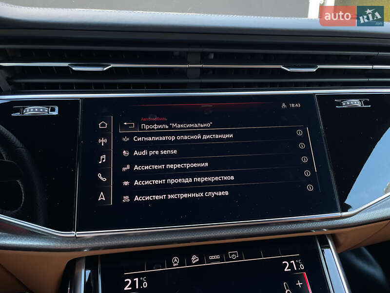 Внедорожник / Кроссовер Audi RS Q8 2020 в Киеве