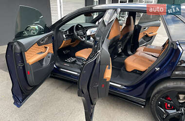 Внедорожник / Кроссовер Audi RS Q8 2020 в 