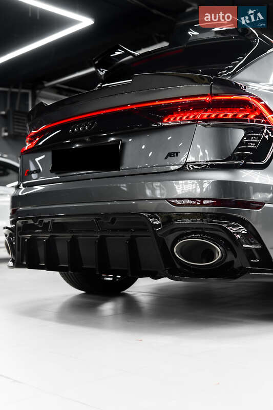Внедорожник / Кроссовер Audi RS Q8 2020 в 