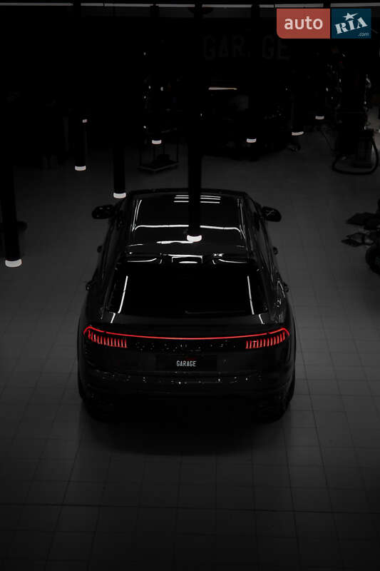 Внедорожник / Кроссовер Audi RS Q8 2020 в Ужгороде