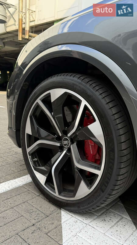 Внедорожник / Кроссовер Audi RS Q8 2020 в Киеве