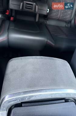 Внедорожник / Кроссовер Audi RS Q8 2023 в 
